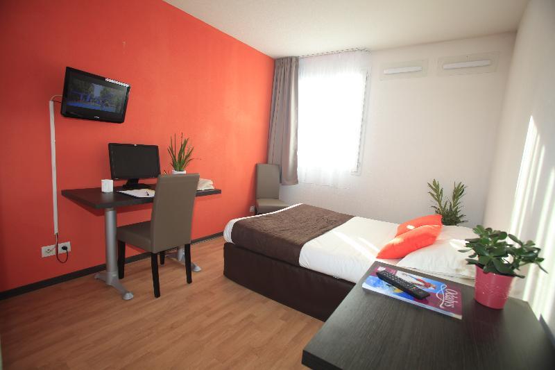 Comfort Aparthotel Aix Le Tholonet Bagian luar foto